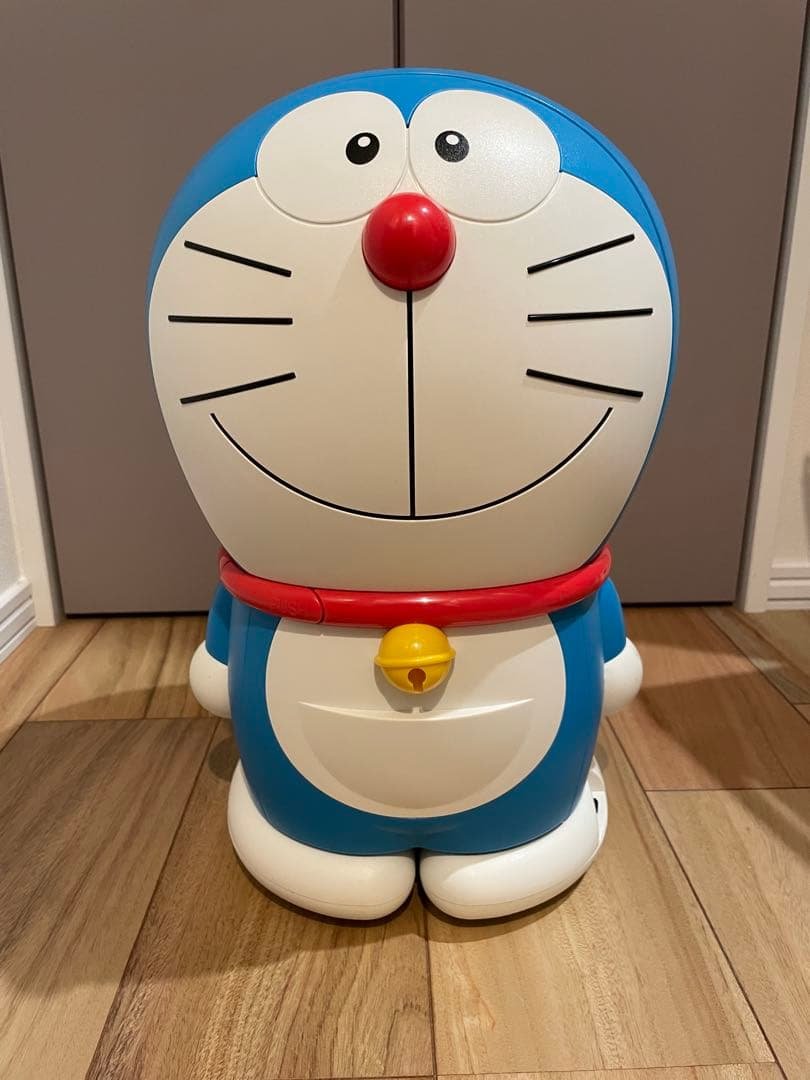 【美品、新品未使用】ドラえもん冷温庫 約30cm 非売品