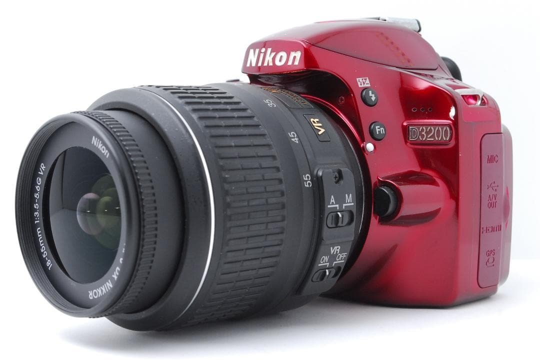 【新品級ショット数：２２１８枚】Nikon D3200　スマホ転送　希少　レッド