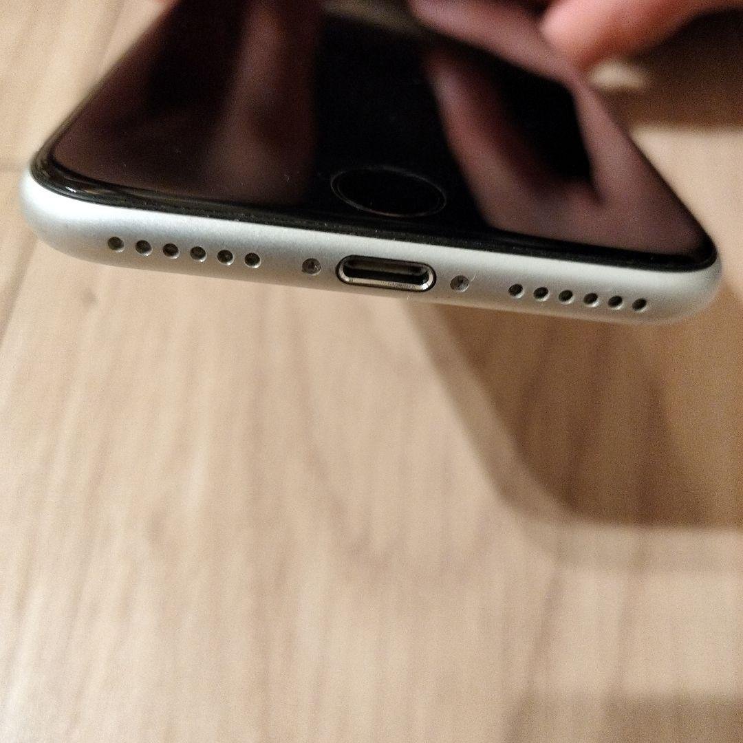 iPhone SE(第2世代 ) White 128GB 本体のみ