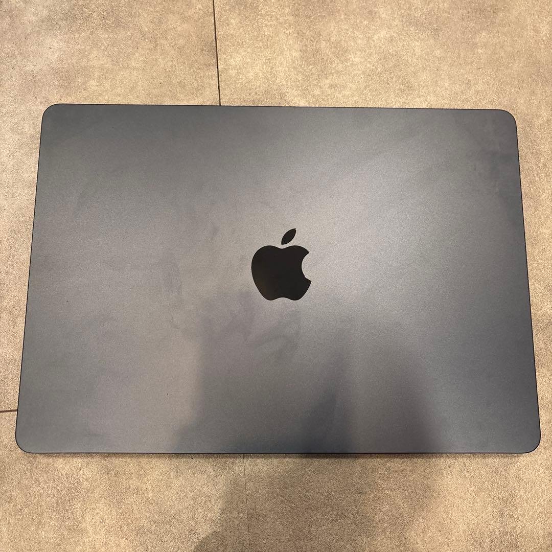 MacBook Air 13.6インチ　M2　スペースグレー 本体 充電器付き