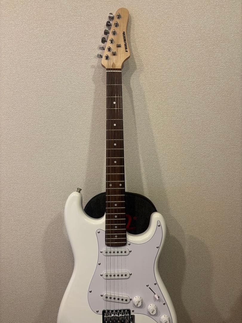 ギター PLAYTECH ST250 Rich White