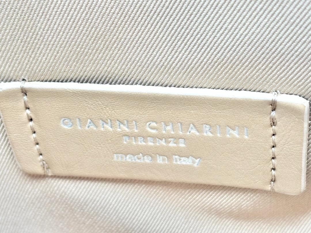 新品未使用 ジャンニキアリーニ DUA Mサイズ キャメル BS9720