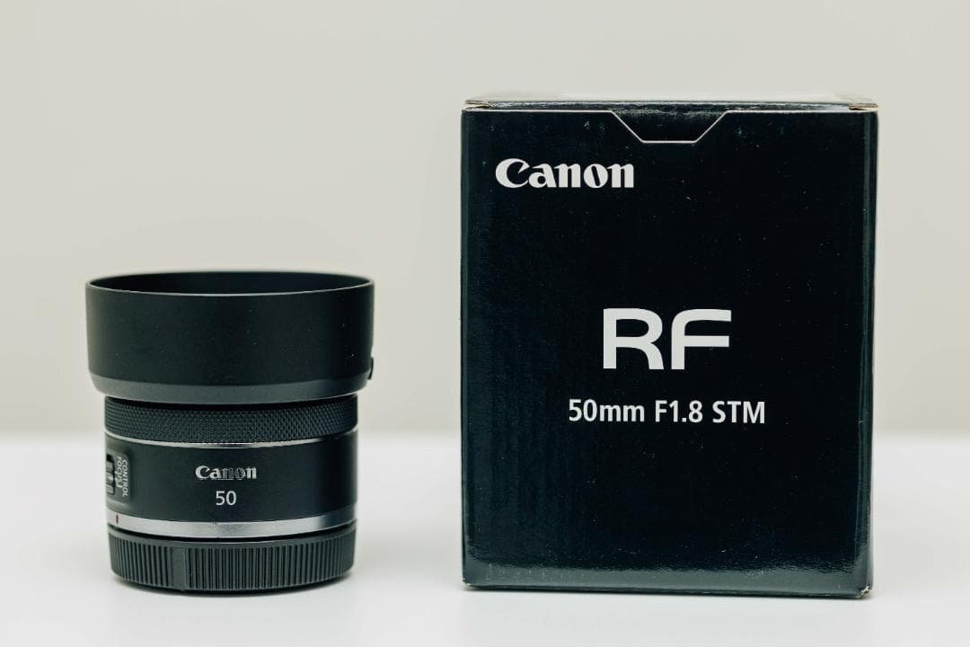 Canon RF50mm F1.8 STM / 純正フード、フィルター付