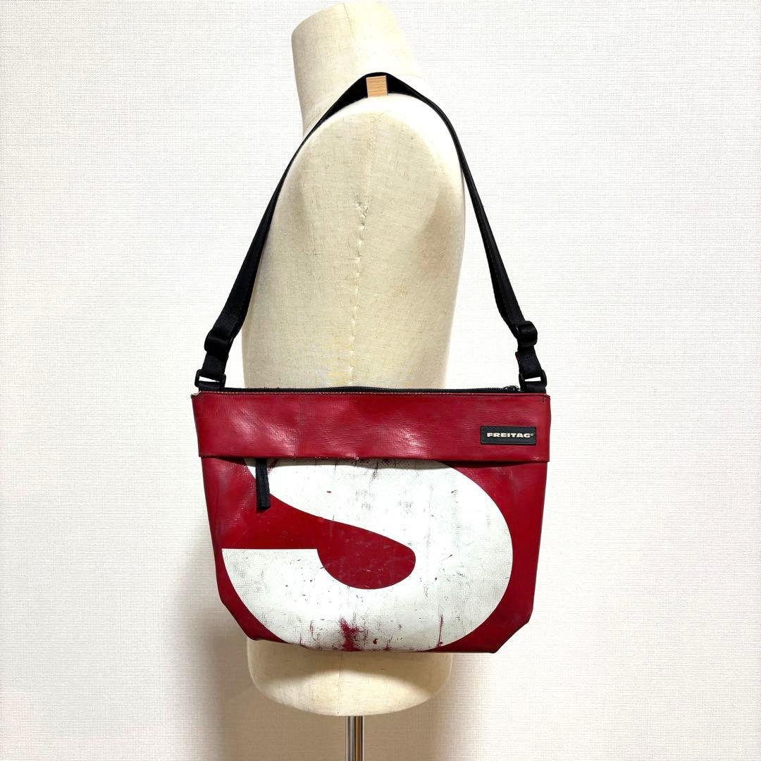 FREITAG F553 LOU サコッシュ 赤