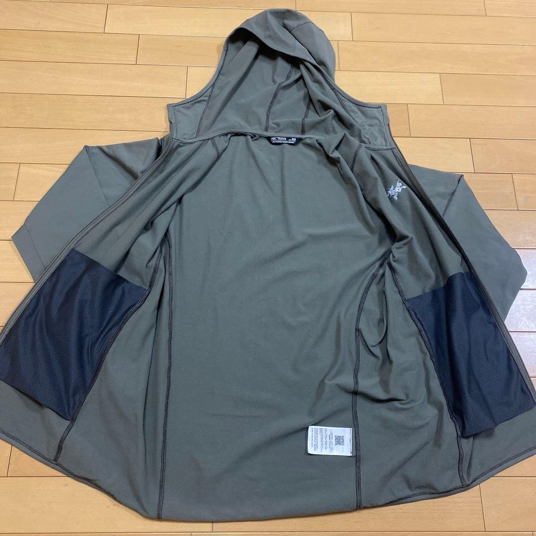 【美品】アークテリクス/カイヤナイトライトウェイトフーディ　ForageサイズM