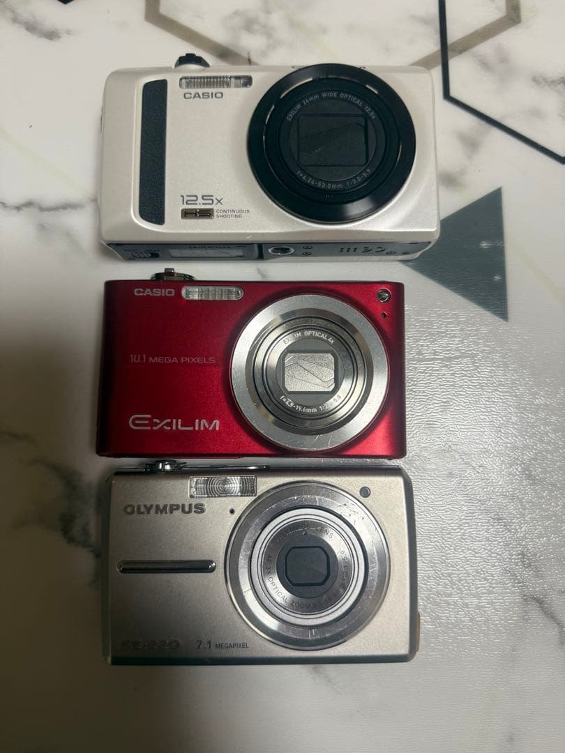 N*o様 CASIO EXILIM EX-ZR100デジタルカメラEX-Z200