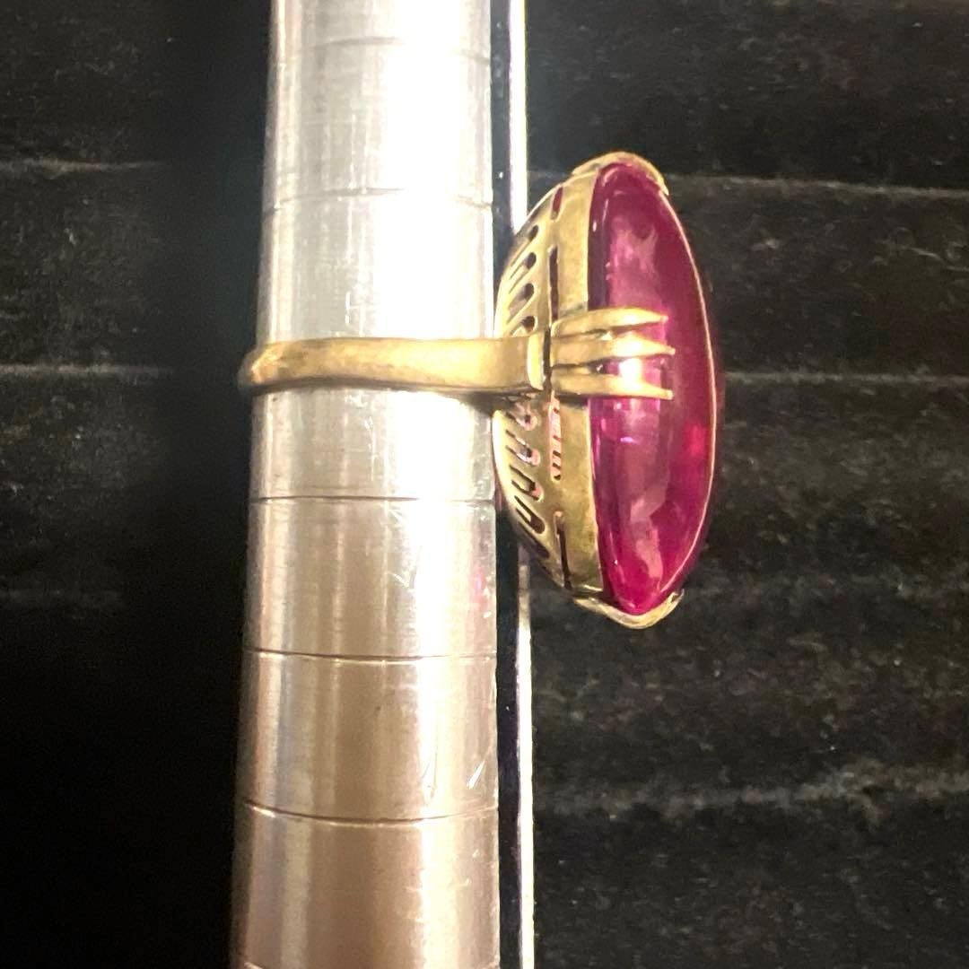 超特大ピンクサファイアのヴィンテージゴールドリング