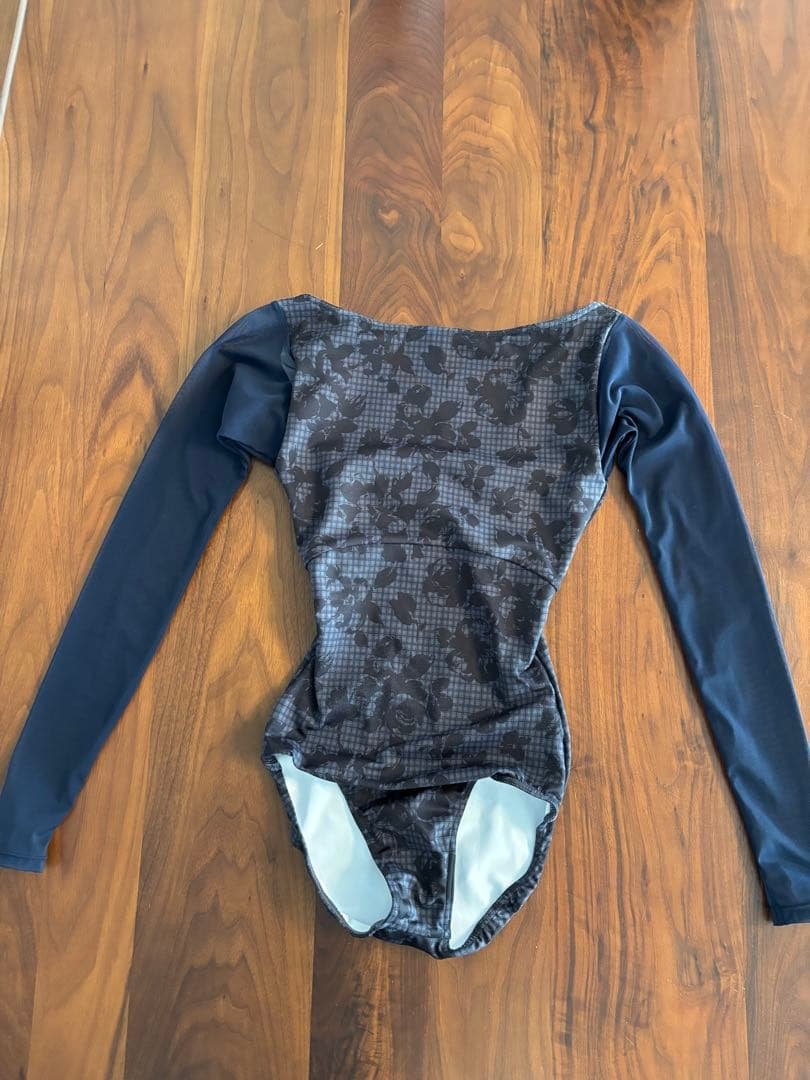 stina スティナ レオタード 長袖