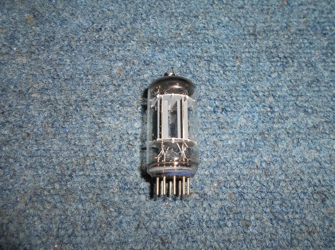 ELEFUNKEN　ECC 83　真空管　リブプレート　ダイヤマーク　ジャンク