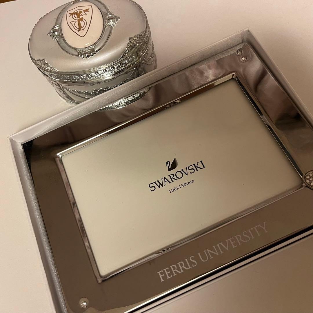 フェリス女学院大学卒業記念品　シルバーオオノ　スワロフスキー