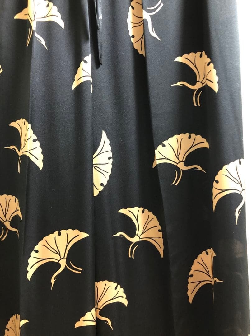 ドリスヴァンノッテン２０２４年春夏シルクパンツ