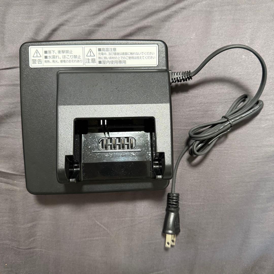 【ほぼ未使用品】Panasonic 電動自転車用充電器 NKJ075Z1A 黒色