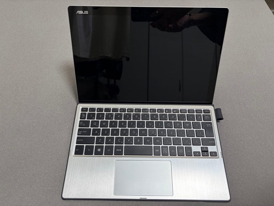 Windowsタブレット本体 T304U ASUS TransBook