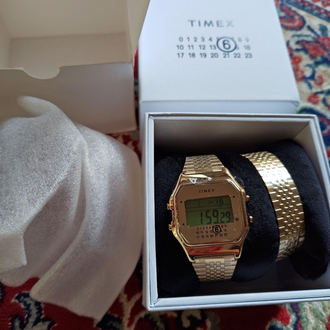 MM6 TIMEX ゴールド デジタル腕時計とブレスレットセット