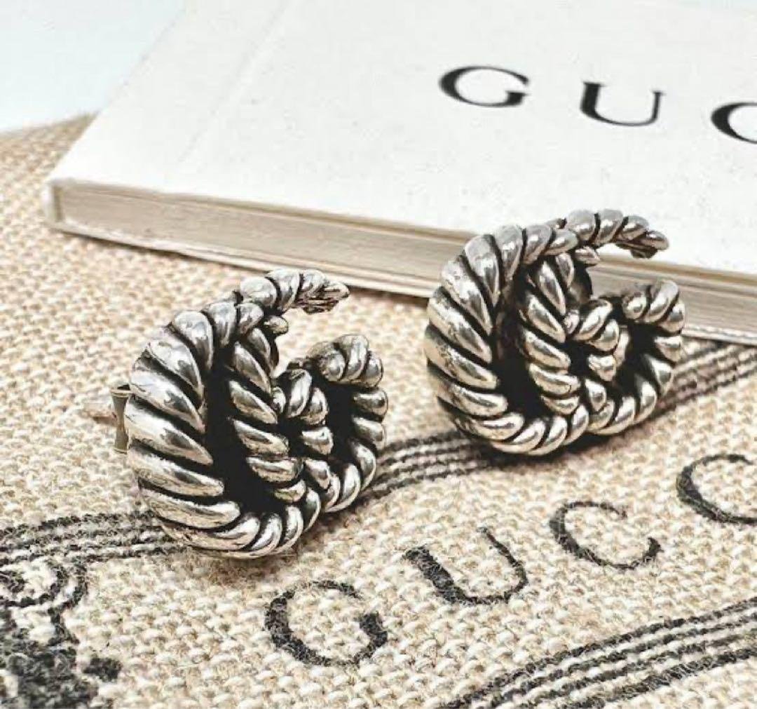 GUCCI ピアス　GG シルバー