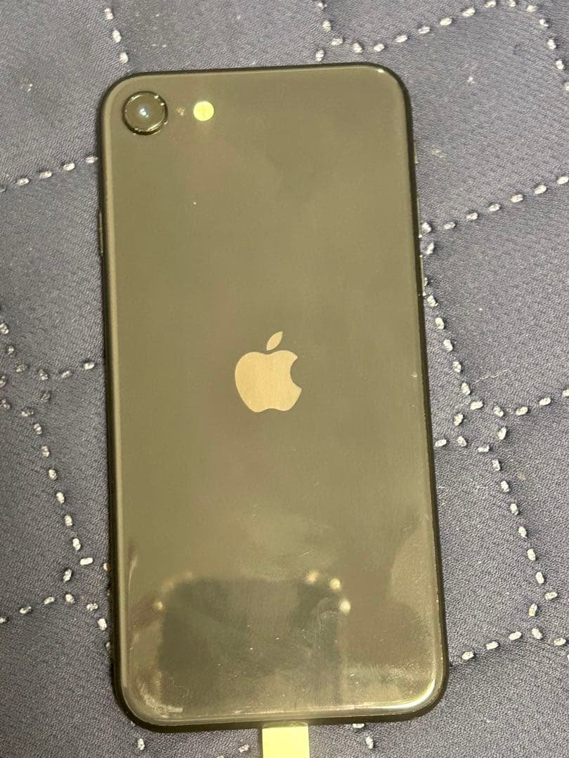 Apple iPhone SE 64GB【SIMフリー】