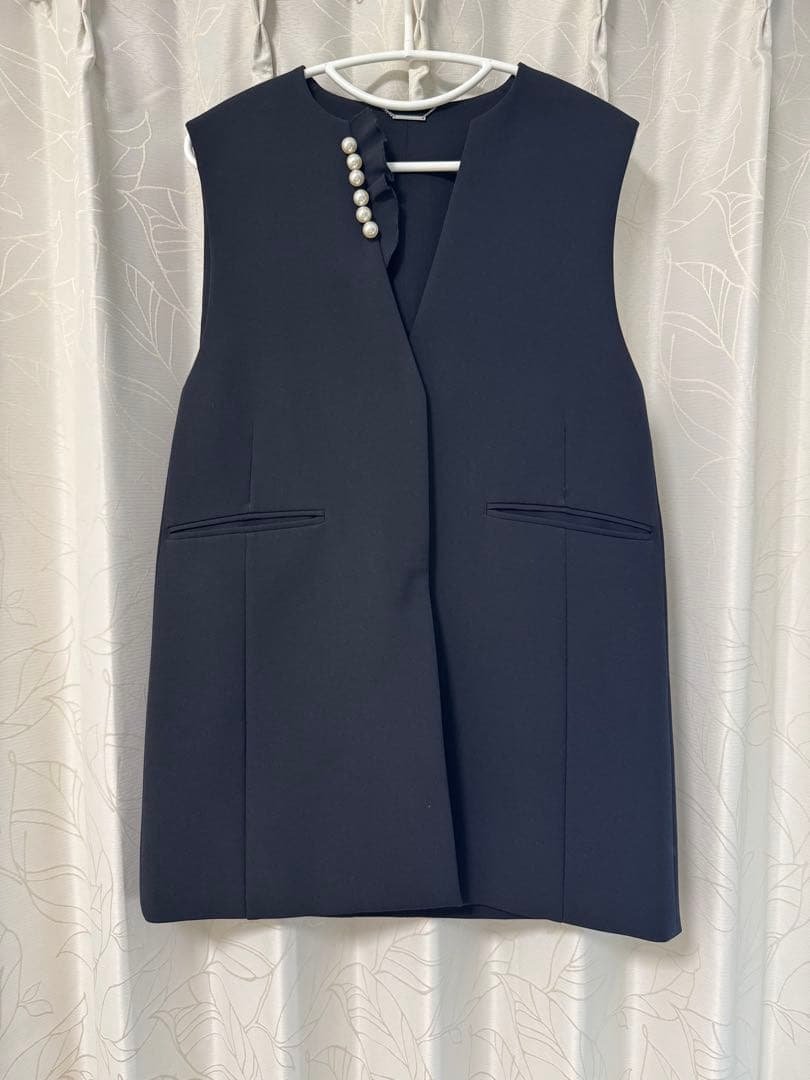 CELFORD フリルパールネックロングジレ