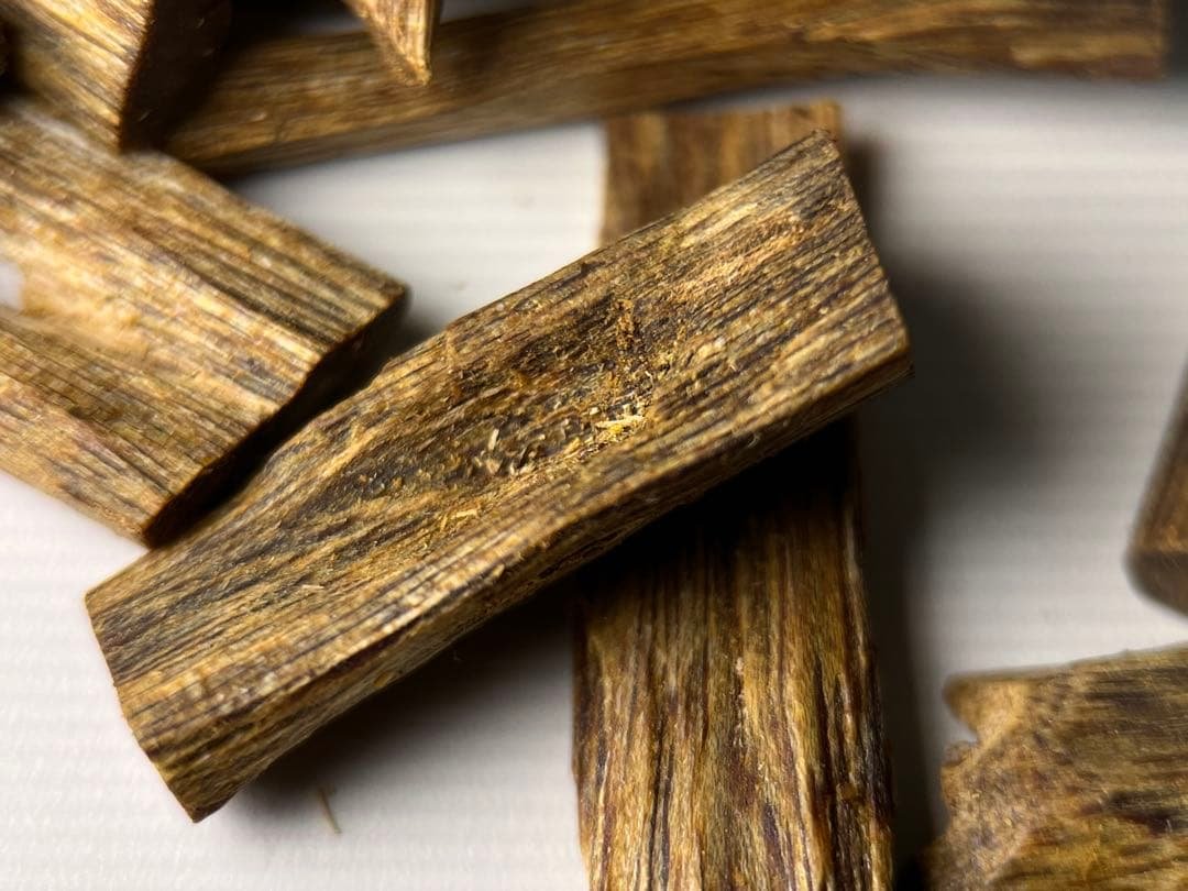 お香 天然沈香 六国五味聞香用 伽羅 香木 3-S-10.380