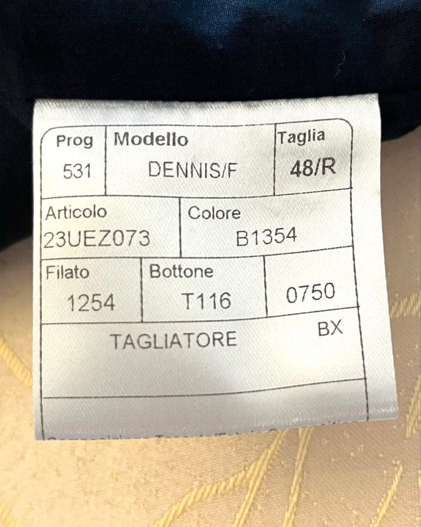 ✨美品 タグ有⚜️TAGLIATORE⚜️ジレ ベスト 襟付き