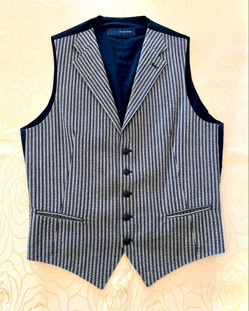 ✨美品 タグ有⚜️TAGLIATORE⚜️ジレ ベスト 襟付き