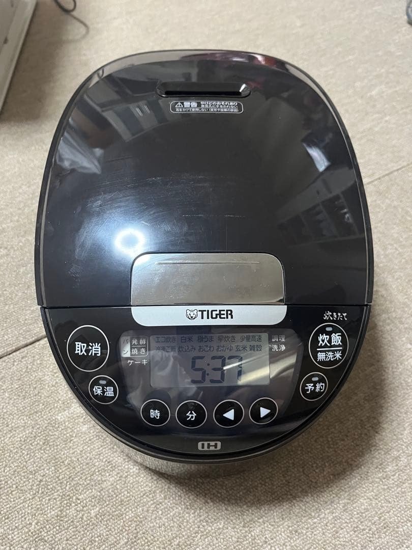 TIGER IH炊飯器 黒 デジタル　2023年製高年式