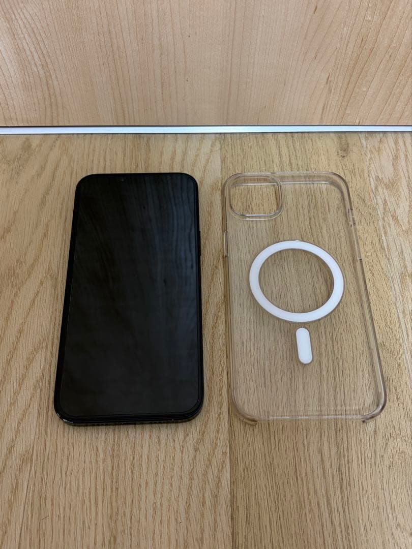 Apple iPhone 14Plus本体 + MagSafeケース