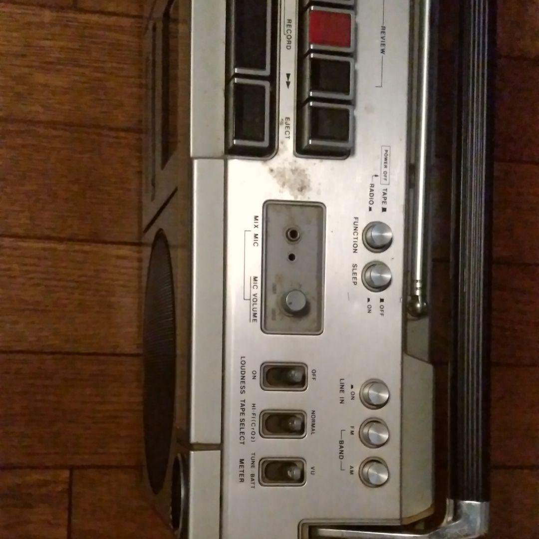 60年前の骨董品シャープ202GF-STラジカセ