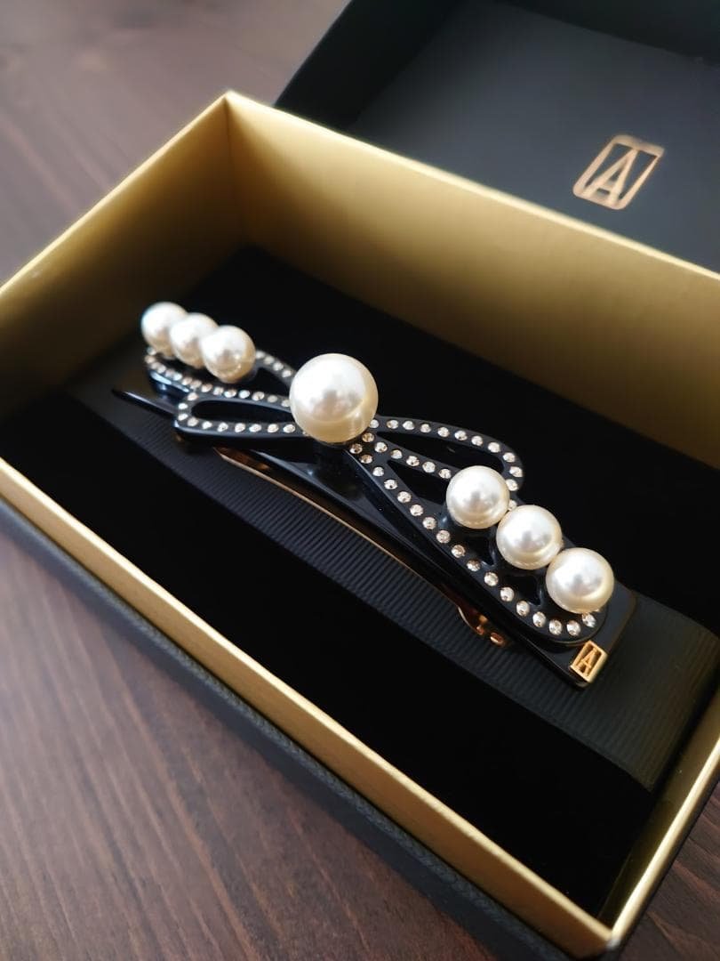 【美品】アレクサンドルドゥパリ パール&スワロフスキー 上品バレッタ