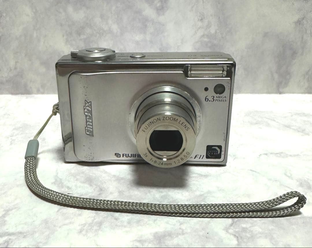 Fujifilm FinePix F11 6.3メガ　デジカメ　セット