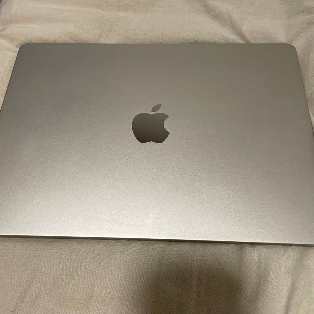 MacBookAir M2 8GB スターライト