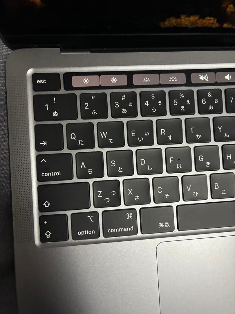 MacBook Pro 13インチM2 2022 256GB 8GBメモリ