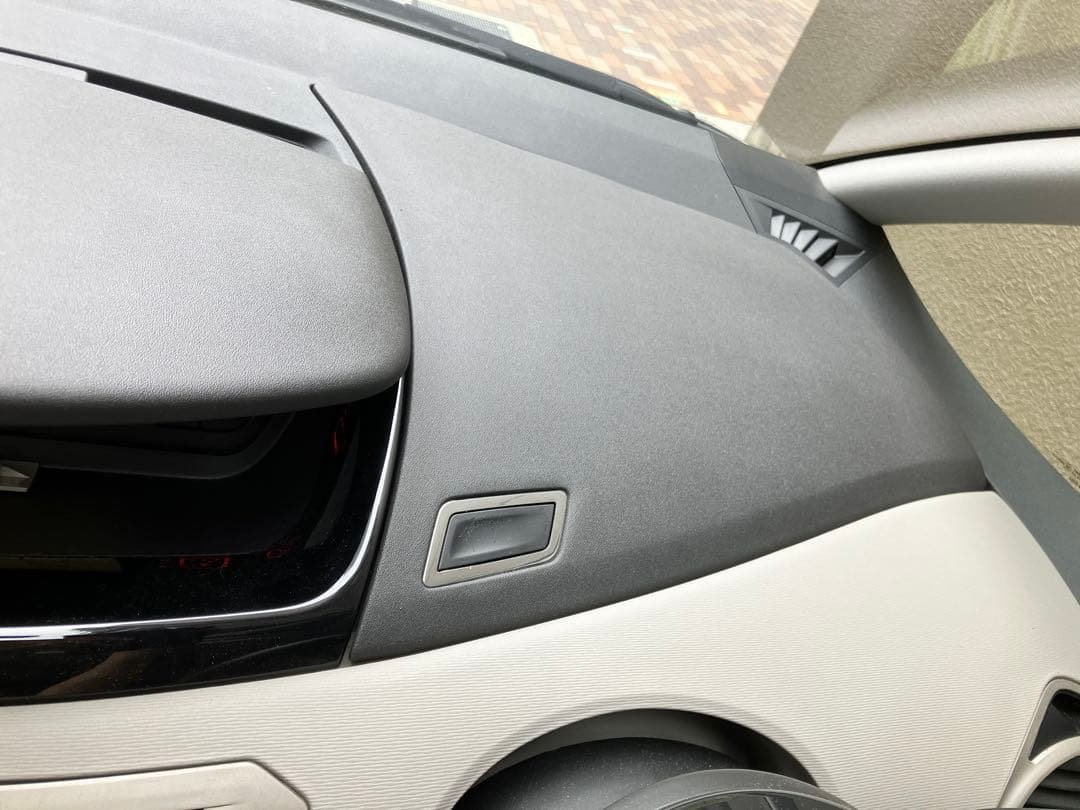 美品！シトロエンC4ピカソ　ダッシュボードフタ左右