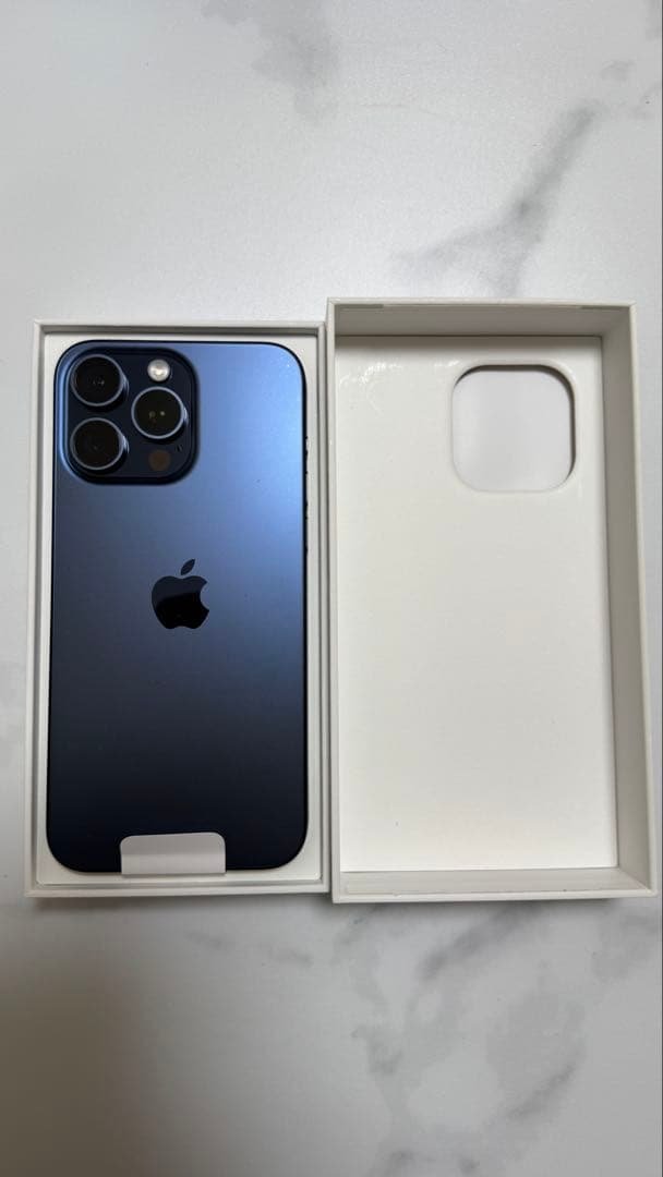 iPhone 15 Pro Max ブラックチタニウム SIMフリー