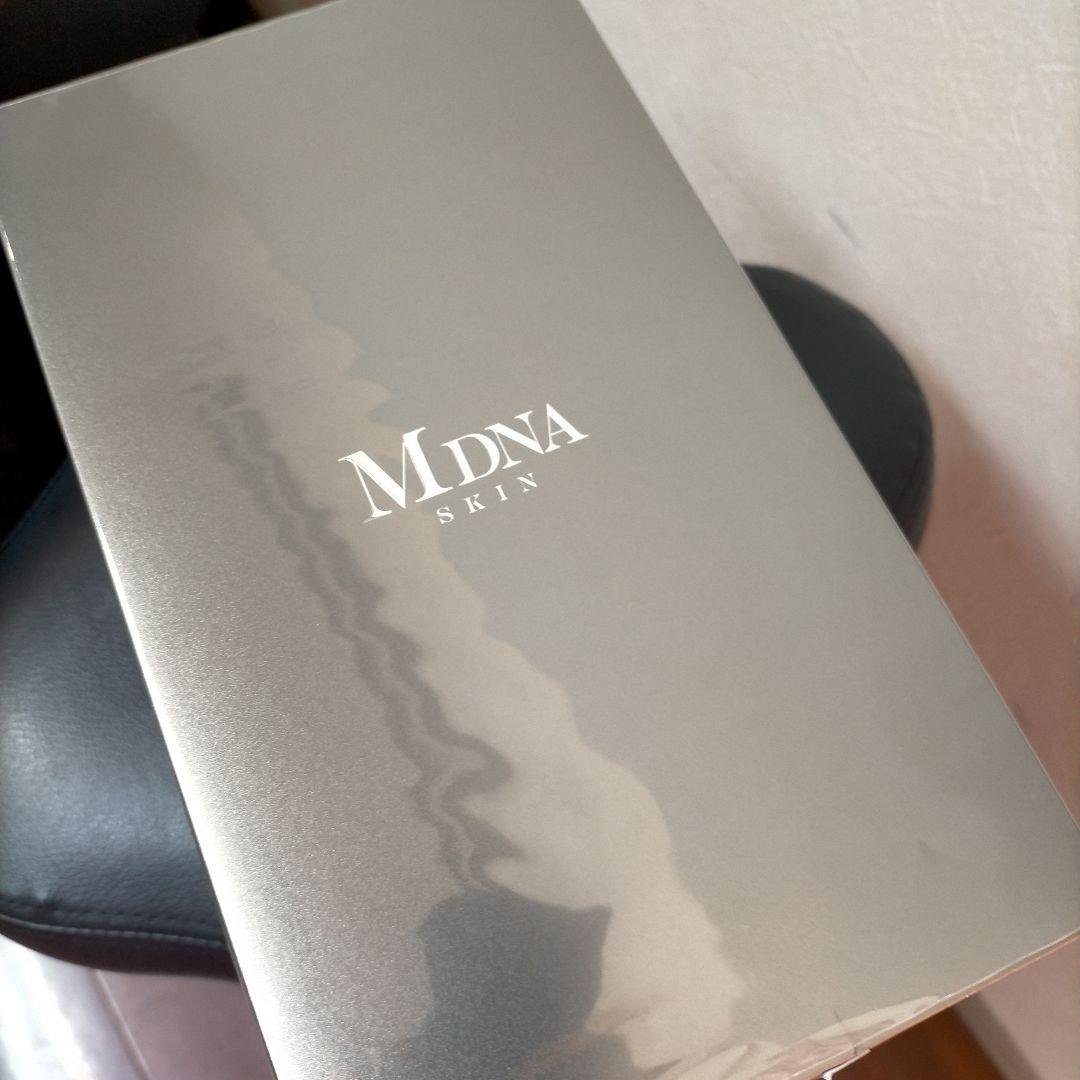 MDNA SKIN オニキスブラック　リファカラット新品未開封　マドンナ