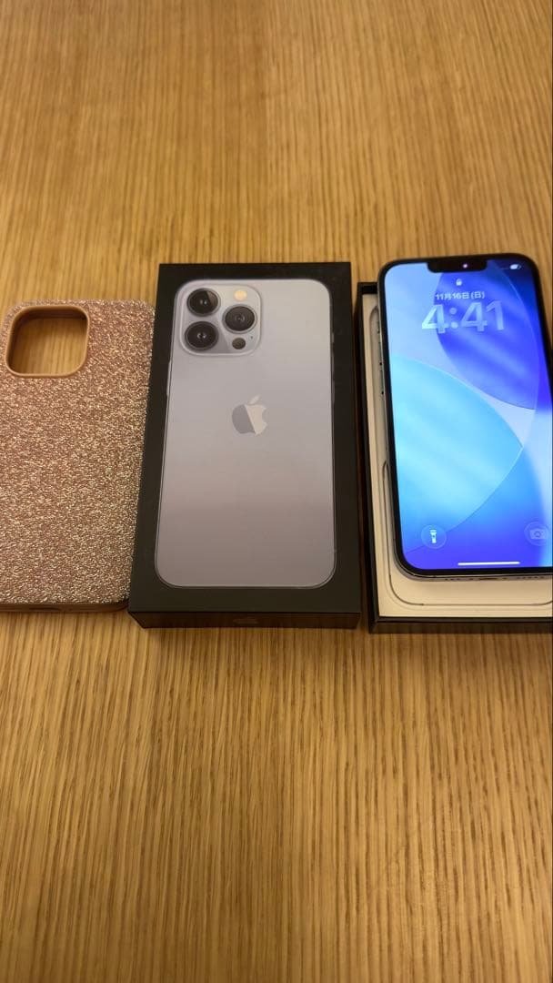 【動作良好】iPhone13Proシエラブルー Swarovskiケース付