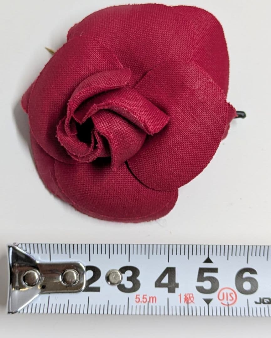 CHANEL シャネル　カメリアブローチ　コサージュレッド×ゴールド