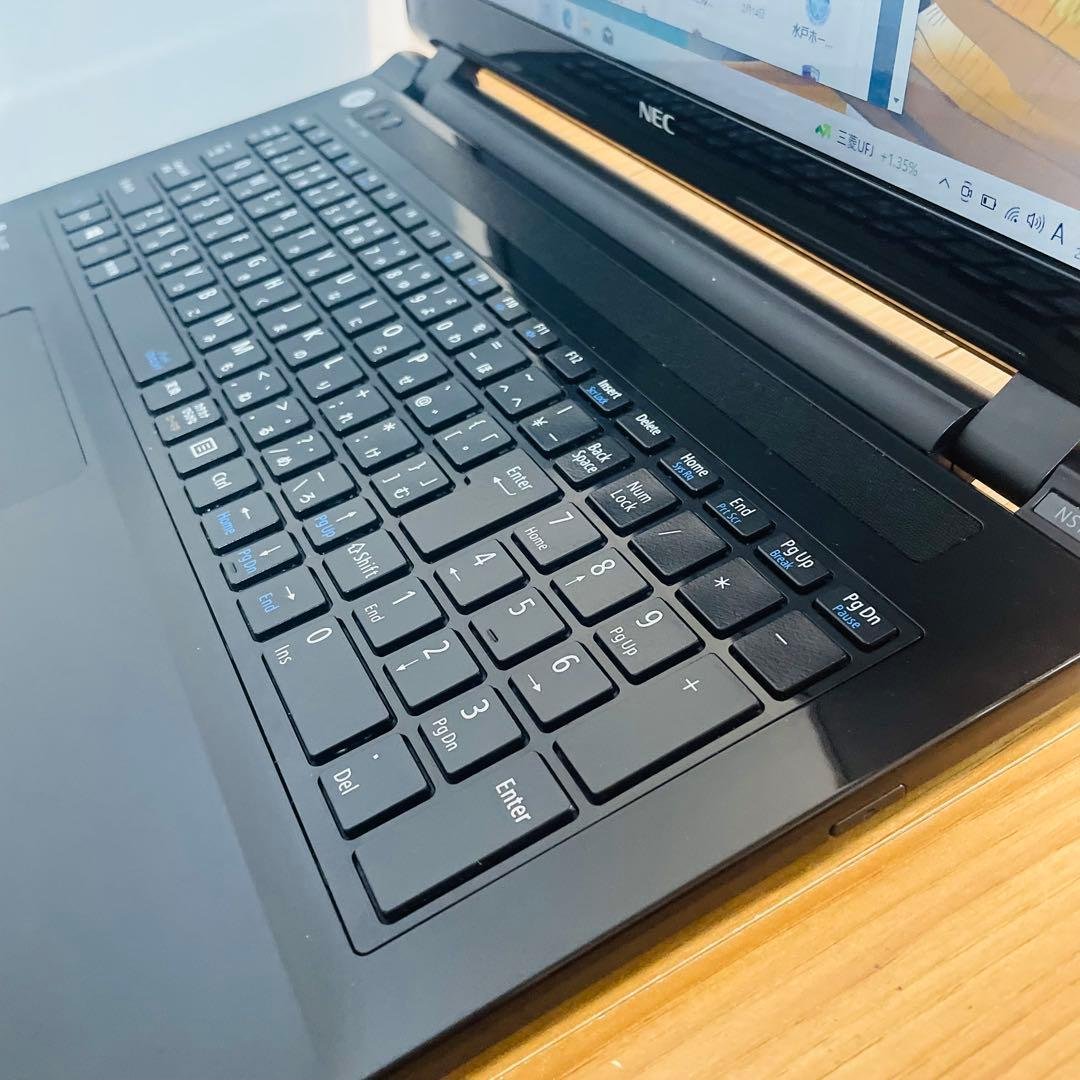 ピアノブラックSSD256メモリ8ギガカメラwin11オフィスDVD Wi-Fi