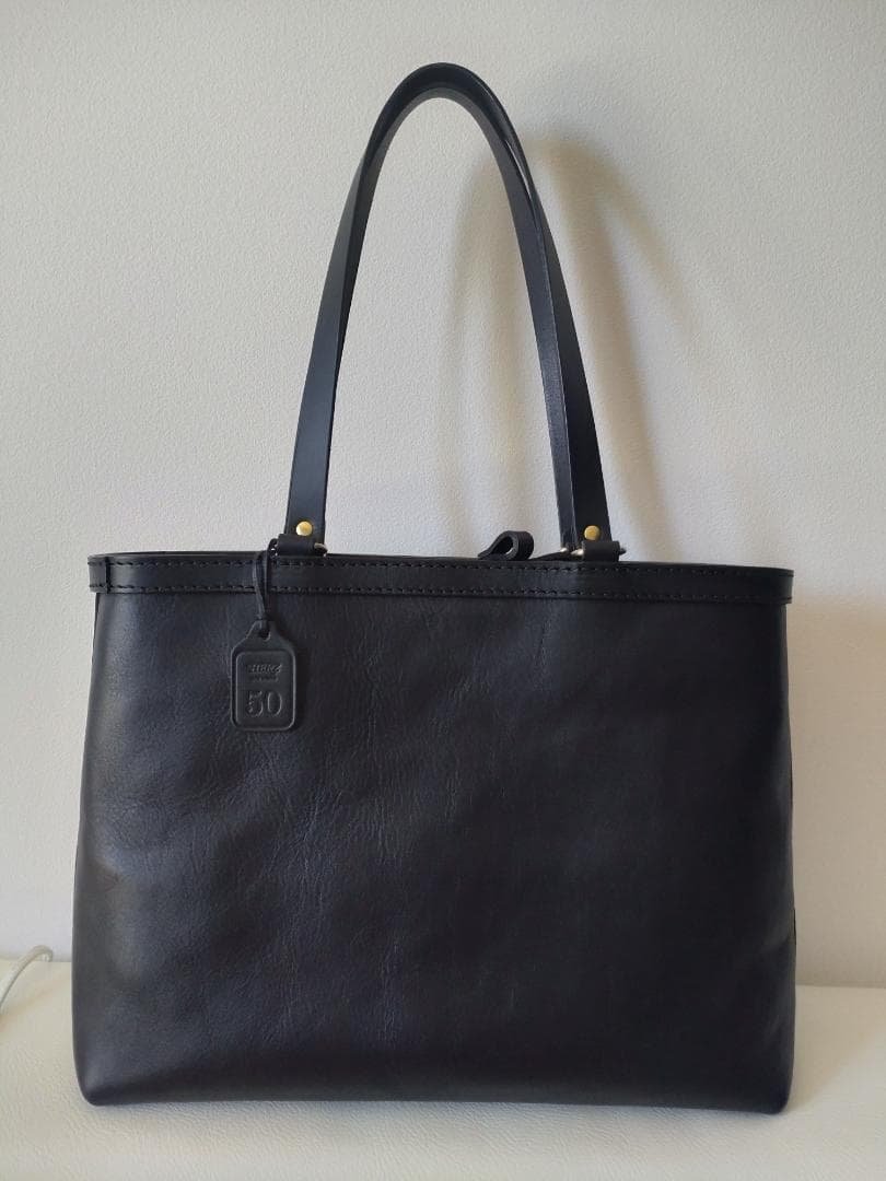 ヘルツ　ファスナートート　黒　ブラック