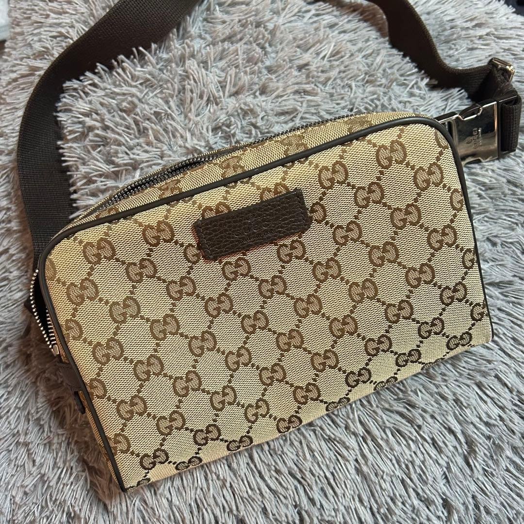 GUCCI ボディバッグ GGパターン