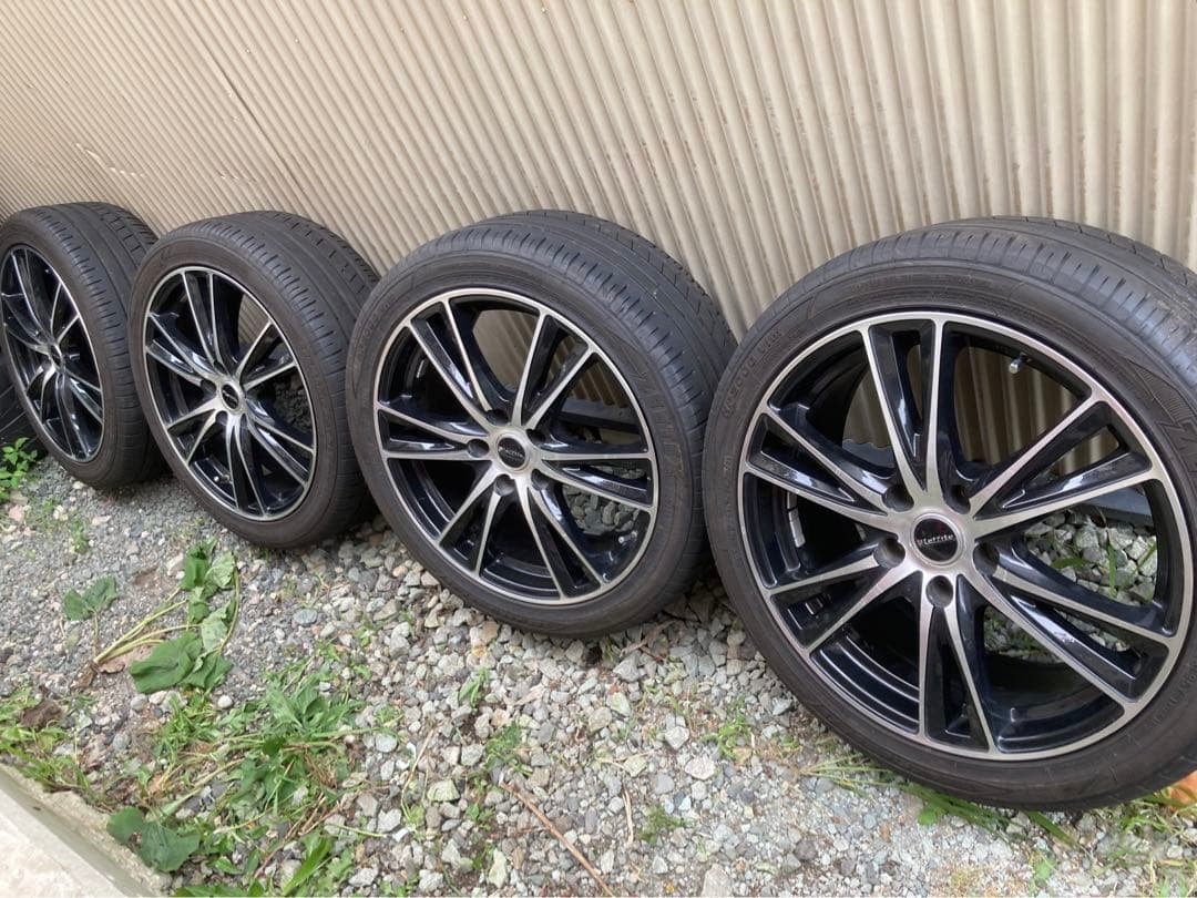 タイヤバリ山！美品！LAFFITE 18インチアルミ　225/45R18