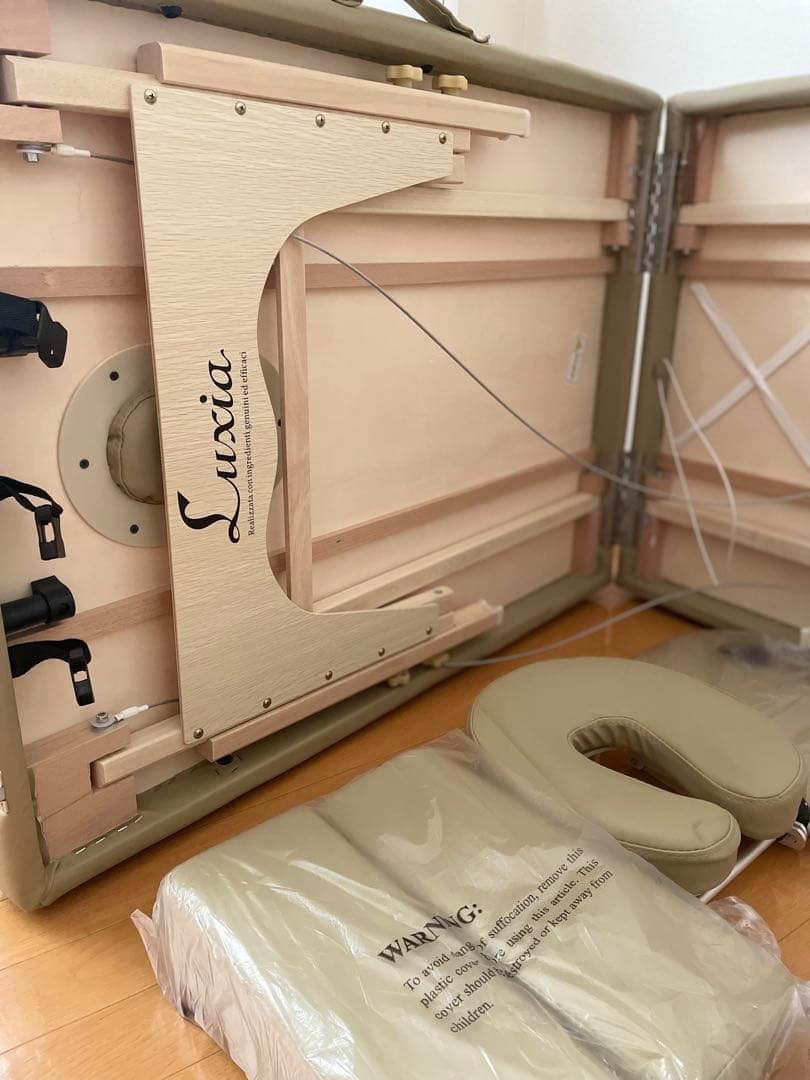 美品　高級木製ポータブルベッドセット マッサージベッド エステベッド 折りたたみ