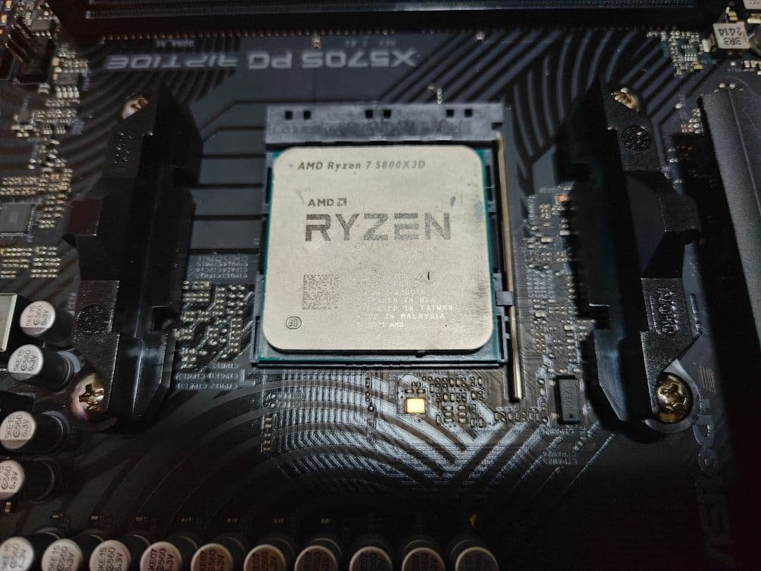 Ryzen 7 5800X3D&X570S PG Riptide メモリ付き