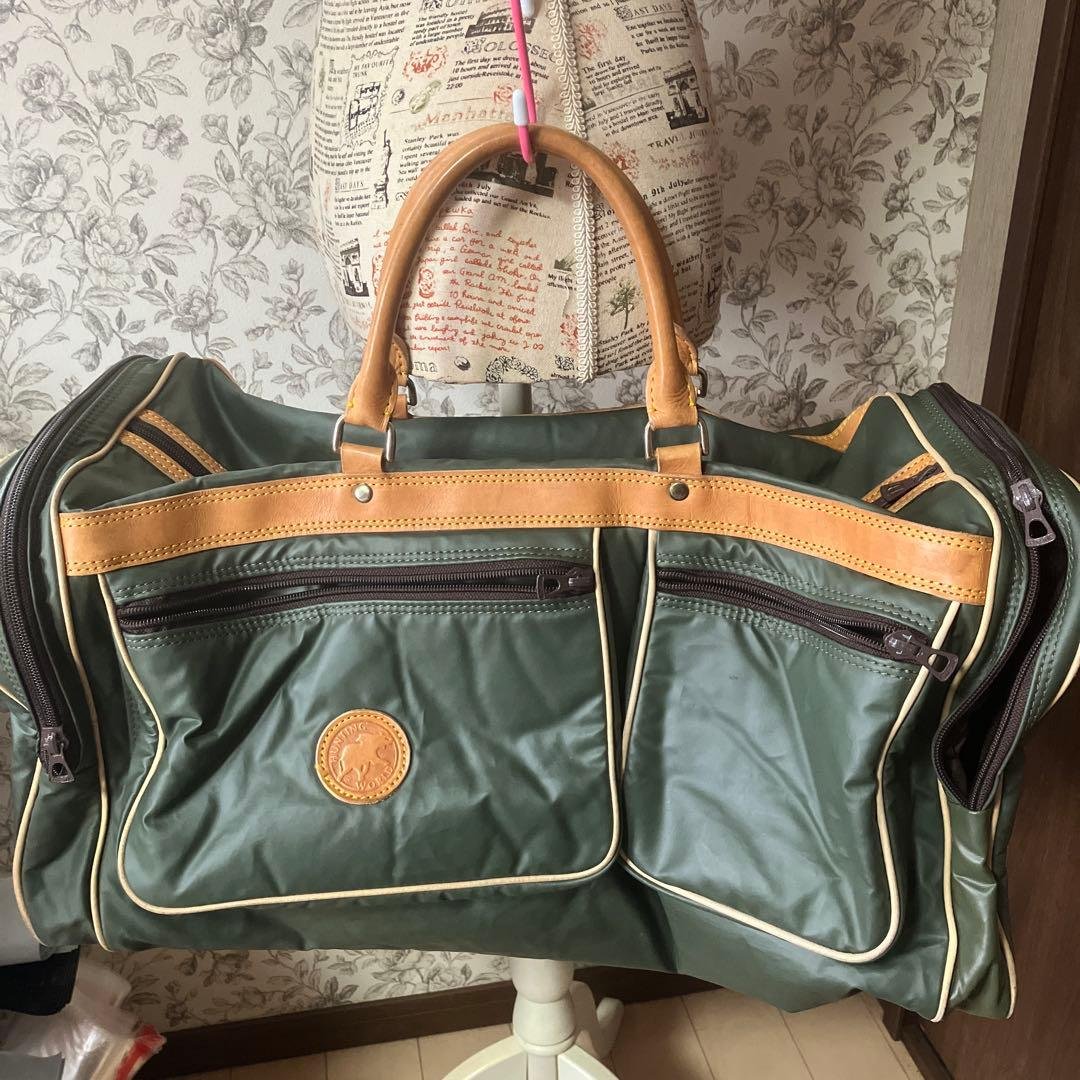 ハンティングワールド　ボストンバッグ　旅行バッグ