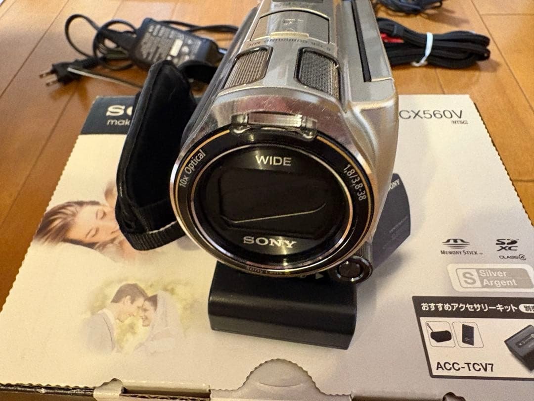 中古　SONY HDR-CX560V ビデオカメラ 本体