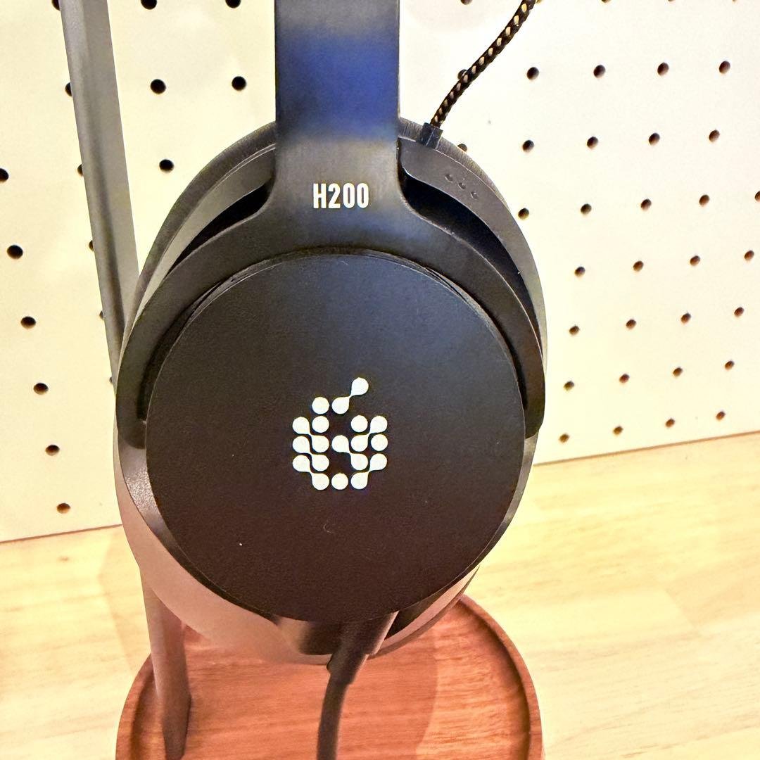 ヘッドホン ADAM AUDIO H200