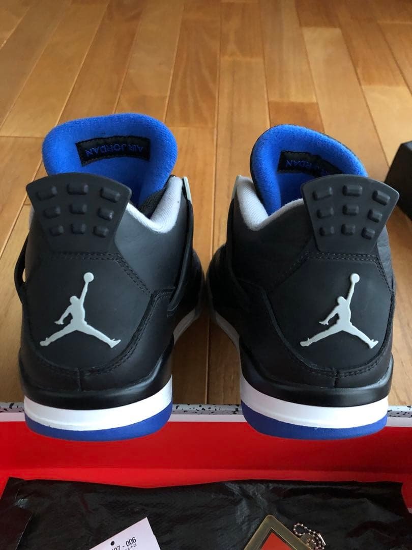 専用AIR JORDAN4RETRO Motorsports Alternate