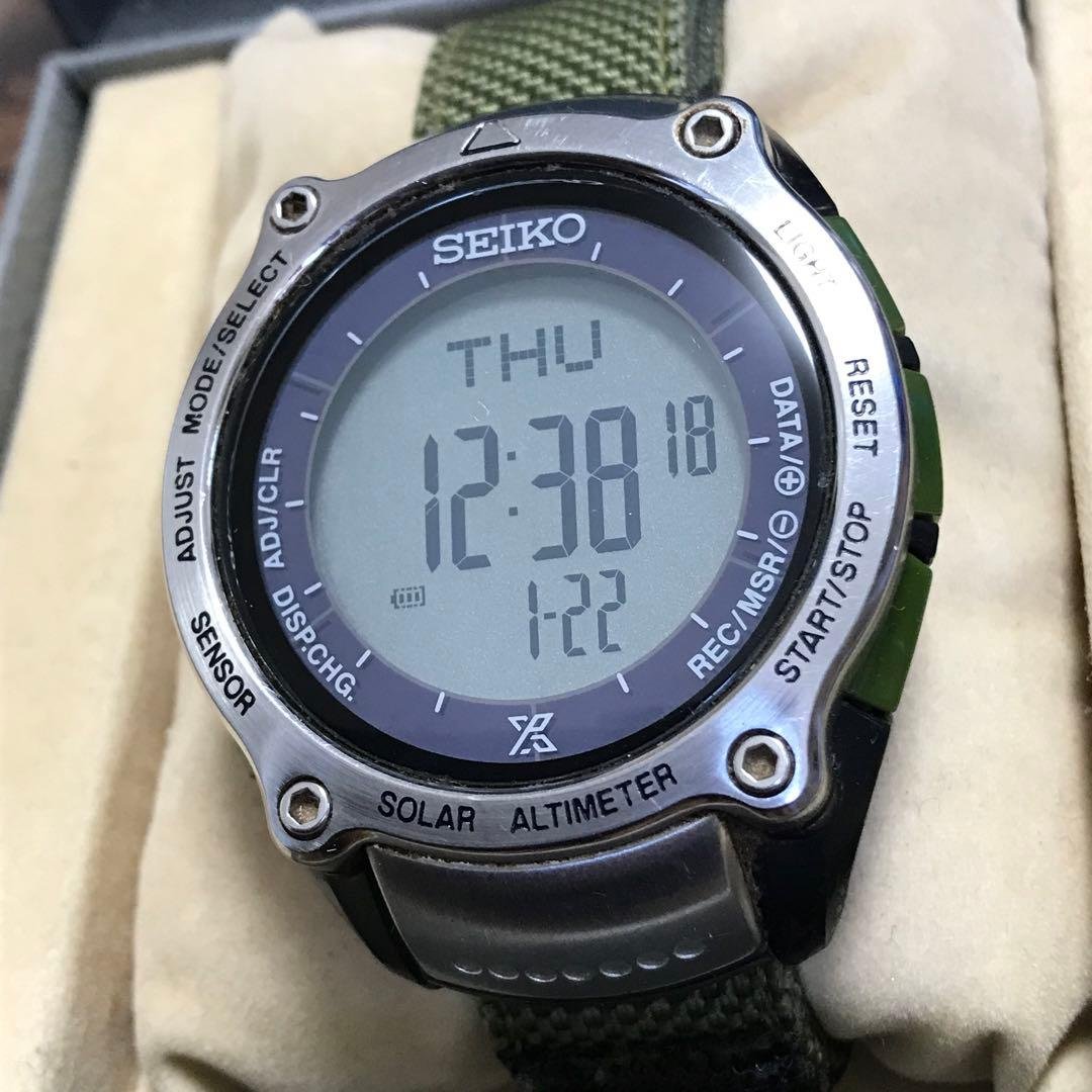 SEIKO プロスペックス（Xマーク） ソーラー式デジタル腕時計です。