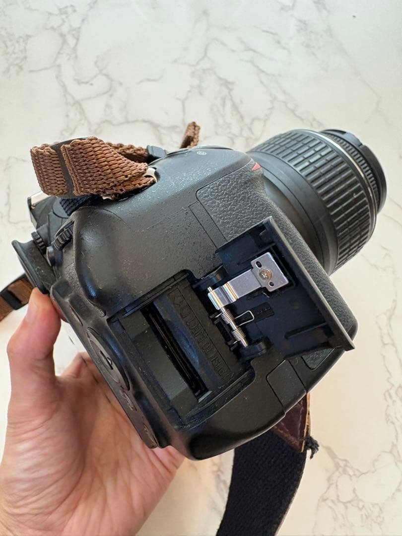 Nikon 一眼レフカメラ D3200 レンズ2本付き