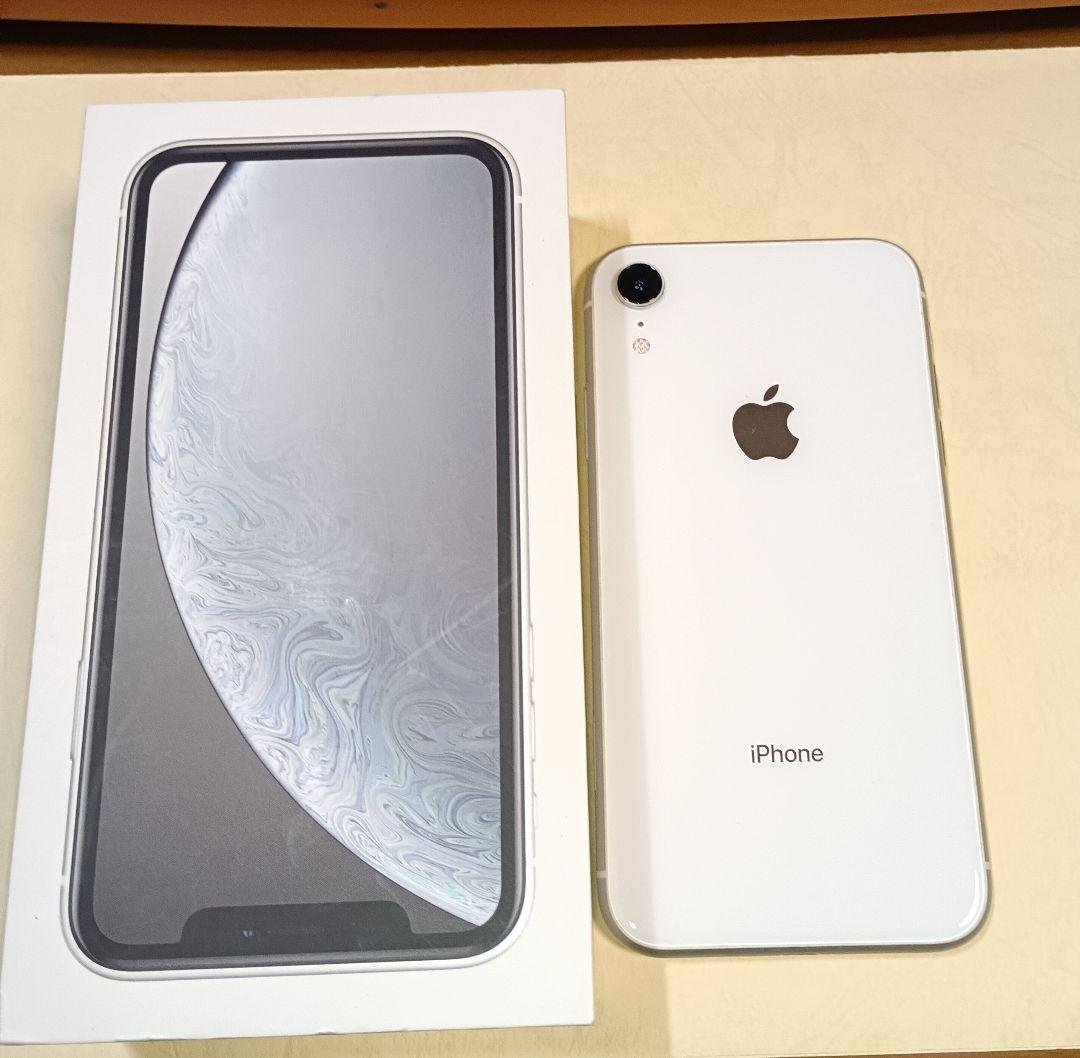 Apple iPhone XR ホワイト 6.1インチ 本体