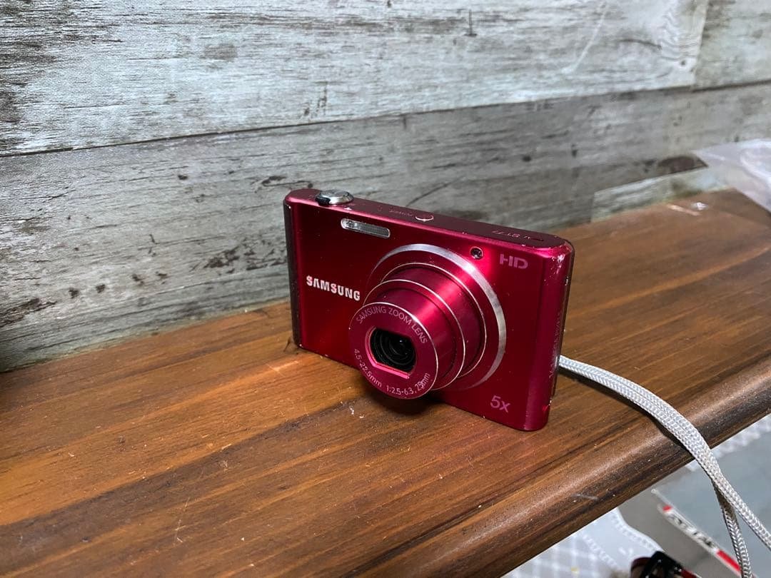 ★大幅値下げ　Samsung ST77 赤 デジタル光学ズ一ムカメラ　美品